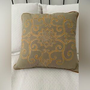 2 - Pottery Barn Medallion Pillow Covers. NWOT, New, never used . SZ 18x18